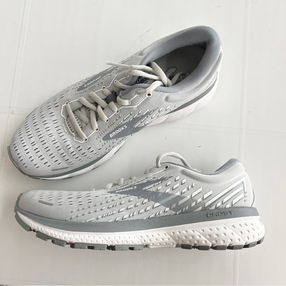 BROOKS Ghost 13 Running Shoes Women’s SIZE 8 Grey/White